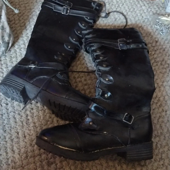 Boots Lace up - Picture 1 of 2